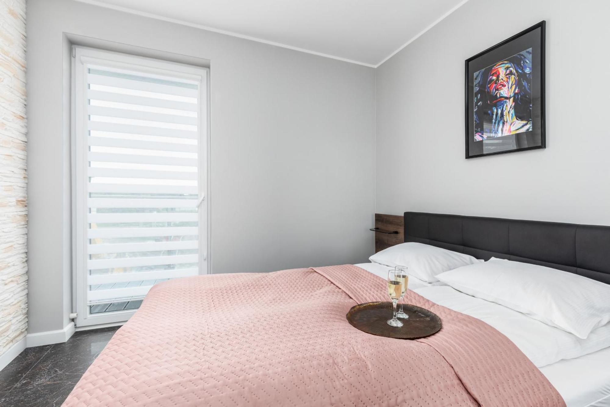 Apartamenty Nadbrzezna 250 M Do Plazy By Noclegi Renters Gąski 外观 照片